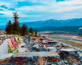 Headwaters Lodge at Eagle Ranch Resort - Invermere