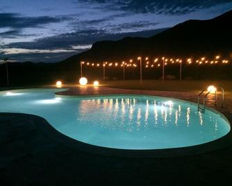 Agriturismo Saludi e Trigu - Bet Schemesch - Pool