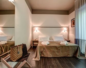 Hotel Cristallo - קתוליקה - חדר שינה