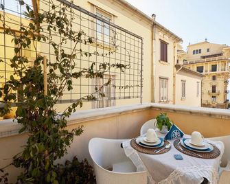 360 Hospitality - Salerno - Balcony