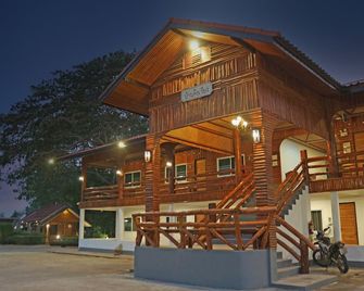 Baan Khue Wieng Resort - Mae Sariang - Edificio