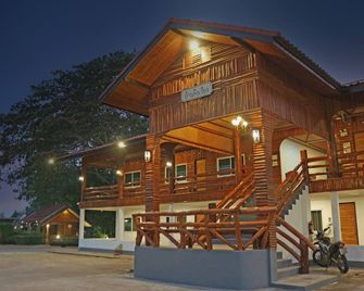 Baan Khue Wieng Resort - Mae Sariang - Edificio