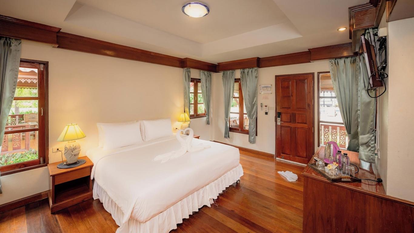 لونج باي ريزورت