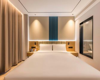 Greentree Inn Tianjin Jinnan Xiaozhan Training Park Express Hotel - Tianjin - Sovrum