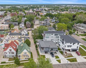 Family-Friendly 3BR Home in Grand Haven - Grand Haven - Outdoors view