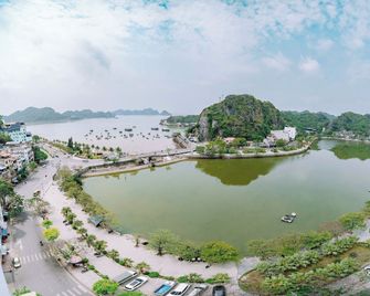 Chu Long Hotel & Spa - Cat Ba - Venkovní prostory