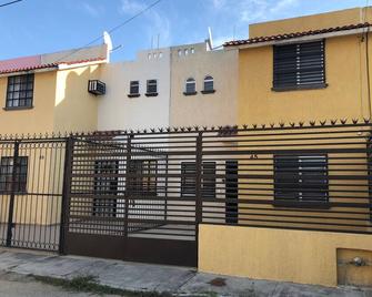 Small House in a quiet area - Nuevo Vallarta - Building