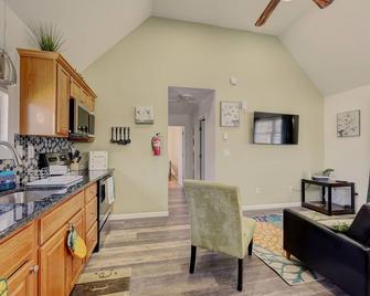 Keansburg! Your Beach Home! Pet Friendly. - Keansburg - Cocina