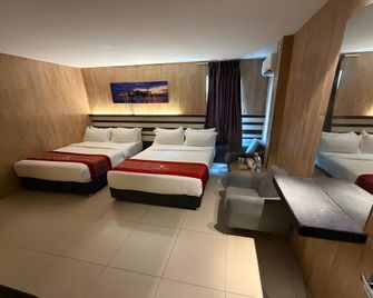 Hotel Time Johor Bahru - ג'והור באהרו - חדר שינה