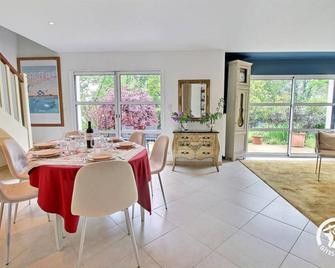 La maison de chris - Theix-Noyalo - Dining room