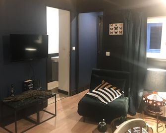 Ecolodge Appartements 2 pièces cosy gare - Bordeaux - Wohnzimmer