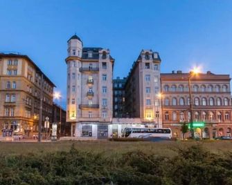 East City Budapest - Budapest