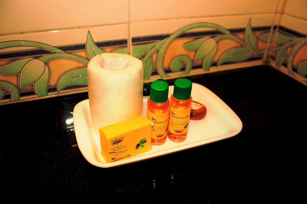 Fabhotel Anxx - Nr Railway Station & Raj Mahal Square - בובנשוואר - נוחות החדר