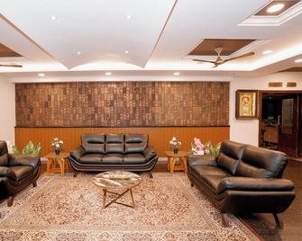 De Royale Montana Hotel And Resort - Subrahmanya - Lounge
