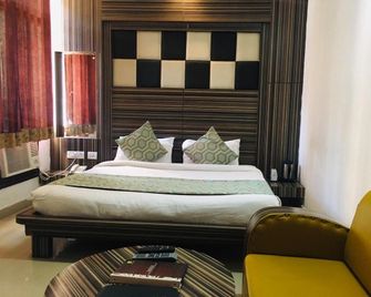 Hotel Maharaja Inn - Katra - Κρεβατοκάμαρα