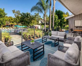 Huge Oceanside Private 2br Apartment-Pool-Gym-Spa - Oceanside