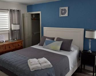 The Place, a beautiful private and quiet, cozy, room with microwave refrig. - Fort Lauderdale - Sypialnia