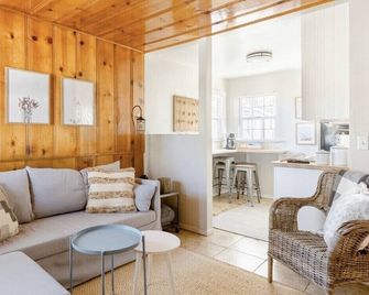 Lakewood Cabins - Big Bear Lake - Salon