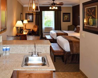 The Lodge At Flat Rock - Flat Rock