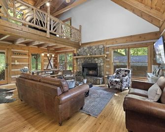 Good Dog Dreams - Valle Crucis - Living room