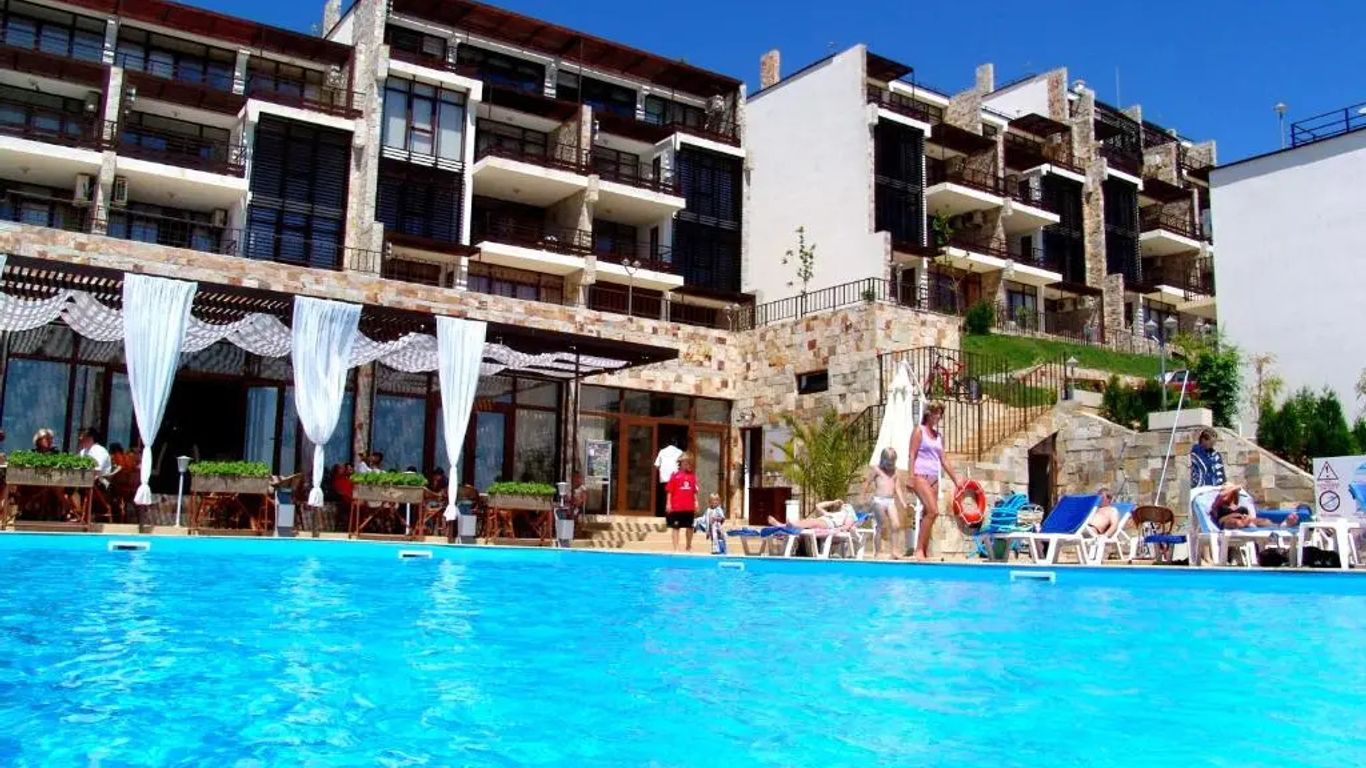 دولتشي فيتا أبارتهوتل