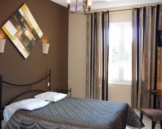 Adonis Sanary Grand Hôtel Des Bains - Sanary-sur-Mer - Bedroom
