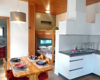 Holiday apartment San Bernardino for 1 - 4 persons - Holiday apartment in one or multi-family house - Mesocco - Cocina