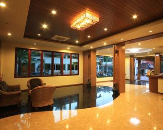 Chaophayathara Riverside Hotel - Chainat - Lobby