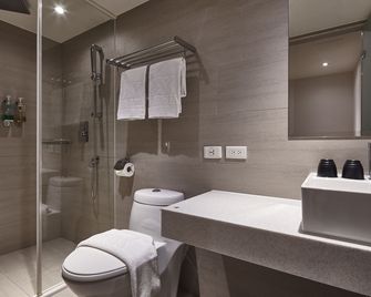 Via Hotel Loft - Taipei - Badkamer