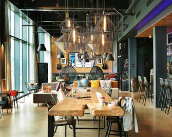 موكسي إدينبرج إيربورت - إدنبرغ - مطعم