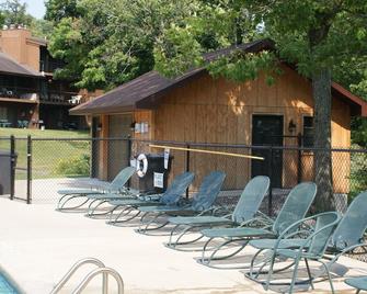 Lakewoods Resort & Lodge - Cable - Patio