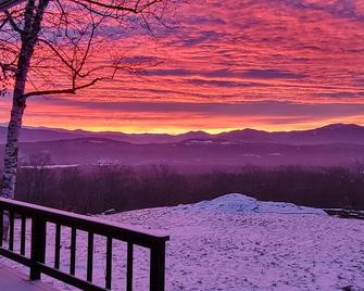 Unmatched Panoramic Views of the White Mountains - Whitefield - Vista del exterior