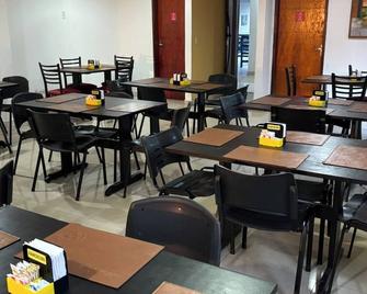 OYO Hotel Serras De Goyaz Bueno - Goiânia - Restaurante