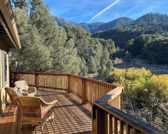Mountain House with Stunning Views Great Location - Frazier Park - Balcony