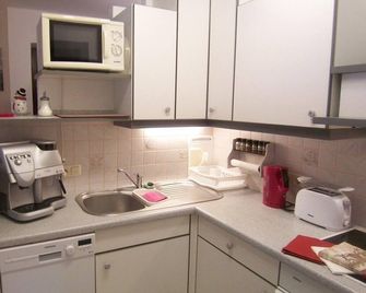 App-Vorstanddorf/1 bedroom/shower, WC - Pension Sonnblickhof - Rauris - Kitchen