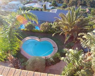 Summer Tides - Gordon's Bay - Pool