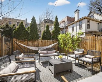 Near Upmc, Cmu, Pitt & Walnut And Free Parking - Pittsburgh - Patio