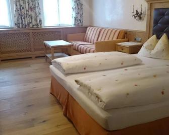 Zum Schweizerbartl - Garmisch-Partenkirchen - Bedroom