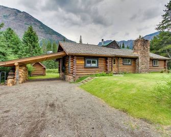 Scenic Montana Cabin Rental about 1 Mi to Yellowstone! - Cooke City - Edificio