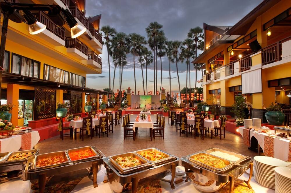 Woraburi Phuket Resort & Spa (SHA Plus+) - קארון - מסעדה
