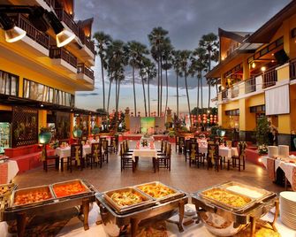 Woraburi Phuket Resort & Spa (SHA Plus+) - קארון - מסעדה