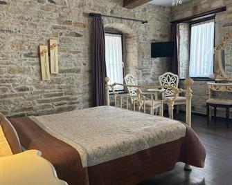 Griffon Hotel - Yenifoça - Ložnice