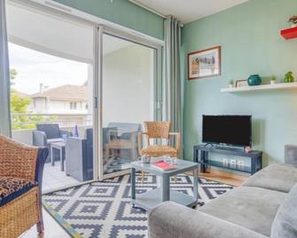 Les Terrasses du Golf by Interhome - Anglet - Living room