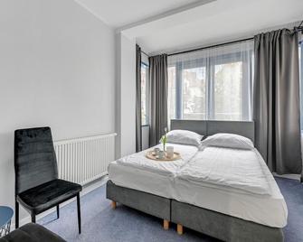 Przystanek Sopot Plaza - Sopot - Makuuhuone