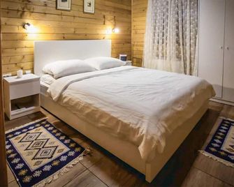 4 Bedroom Awesome Home In Vukovar - Vukovar - Bedroom