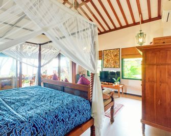 Kampung Kecil Beach Front Boutique Hotel - Kubu