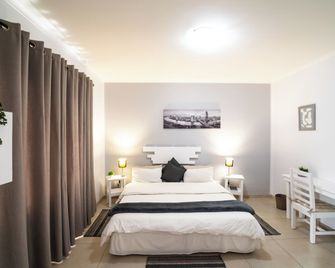 Bella Luna Bed and Breakfast - วอลวิส เบย์