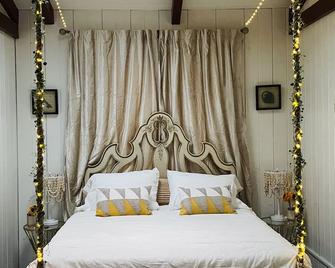 The Red Onion 'Romantic Retreat' - Wofford Heights - Chambre