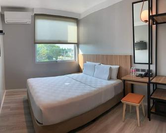 Go Hotels Bacolod - Bacólod - Habitación