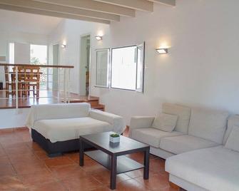 Anfós 3 bedroom villa, Punta Prima - Sant Lluís - Living room